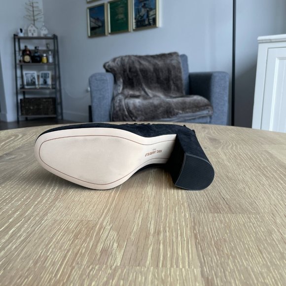 SOLD NWT Karl Lagerfeld Black Suger Suede Stitched Pump - Picture 7 of 9